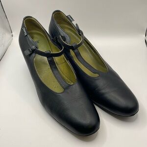 Camper LEATHER Cuban Heel Pumps Spain T-Strap - Black 40
